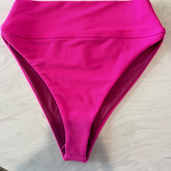 BEACH RIOT x REVOLVE Highway Bikini Bottom Ultra Pink M - Picture 5 of 7